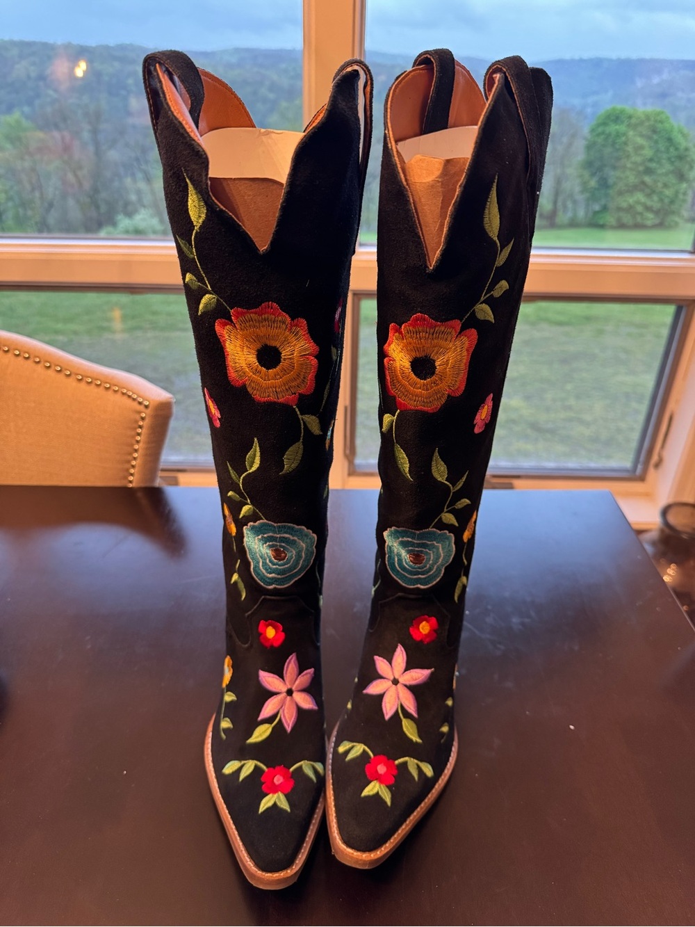 DINGO Flower Power Black Knee-Hi Boots with Colorful Floral Embroidery 8.5